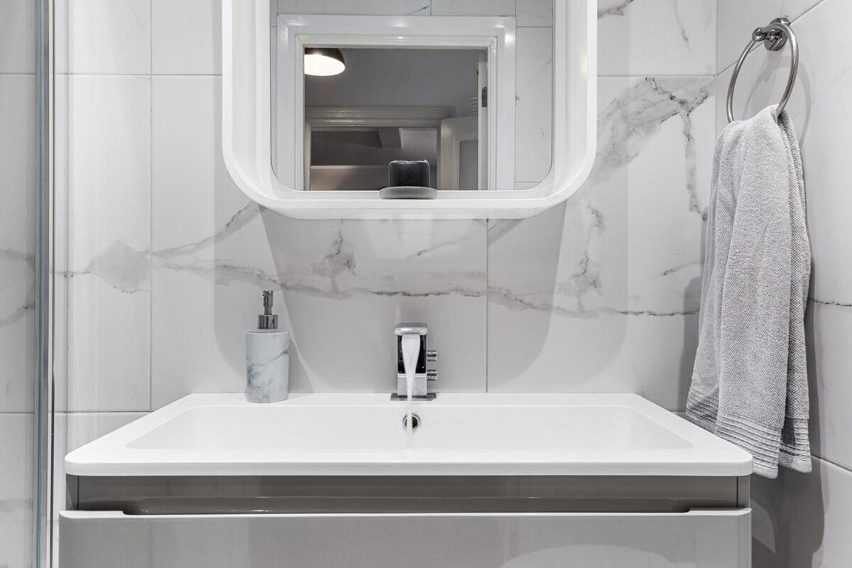 Central London Luxury, Relaxing Apartment! 2 Mins From Paddington Station! Habitación foto